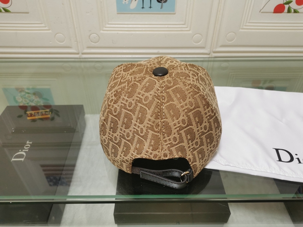 ブランド帽子側面デザイン